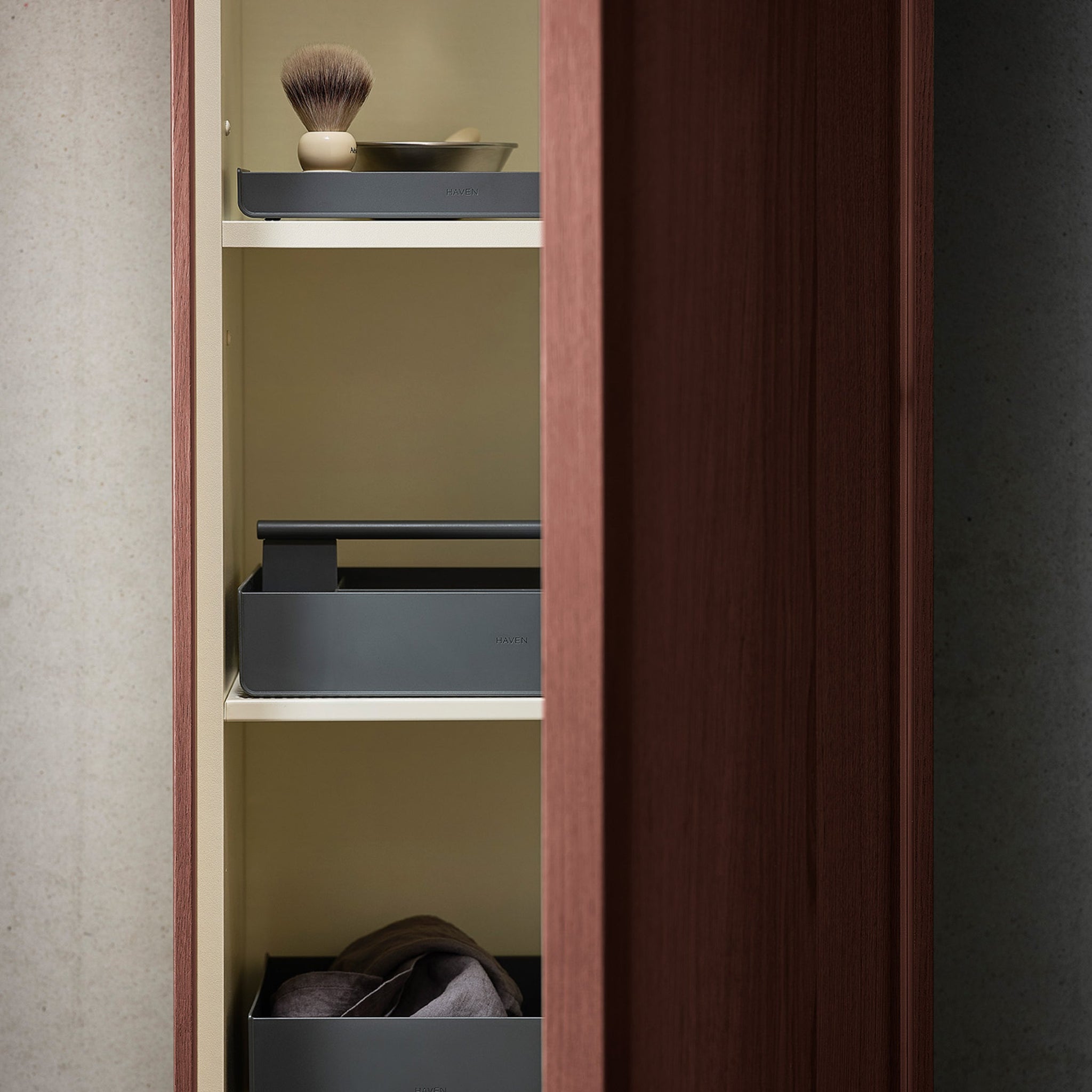 Wall Cabinet H2/c32 Reddish Brown