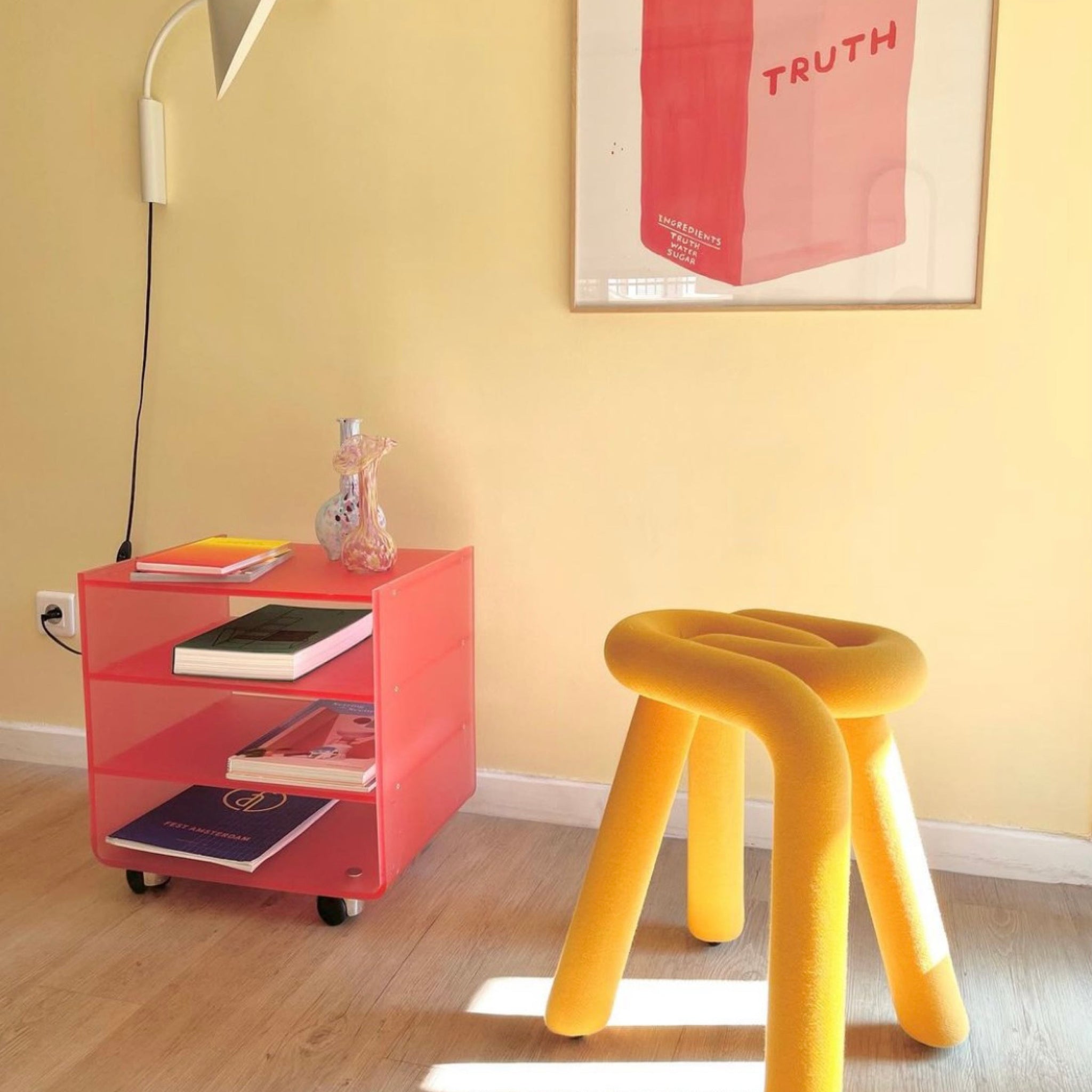 Wall Paint Pale Yellow 01
