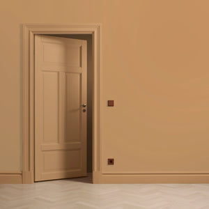 Lacquer Paint Nougat 02
