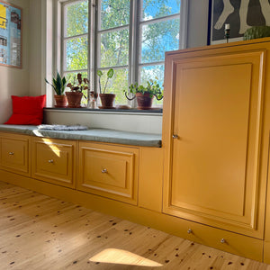 Lacquer Paint Ochre 03