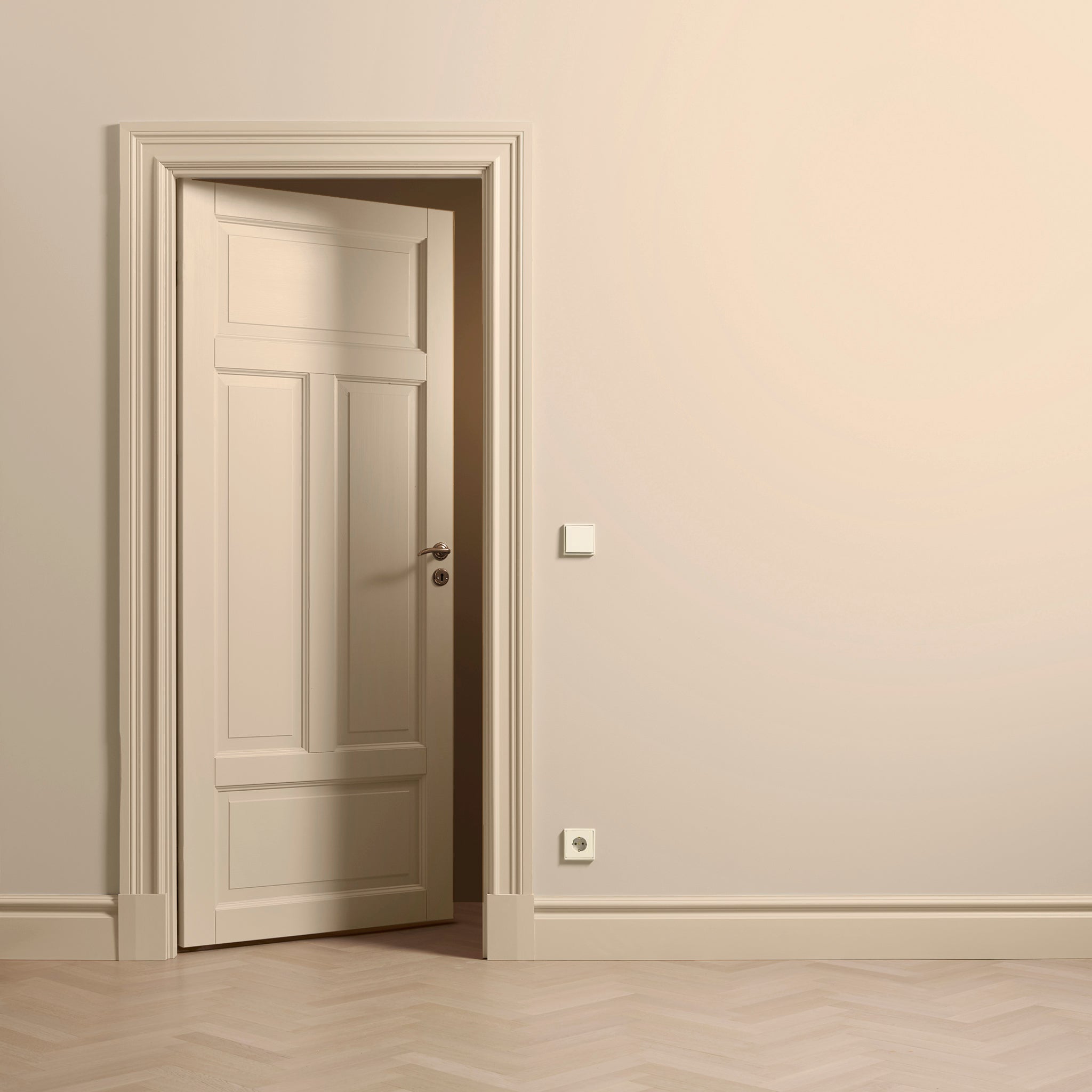 Lacquer Paint Pale Creme 01